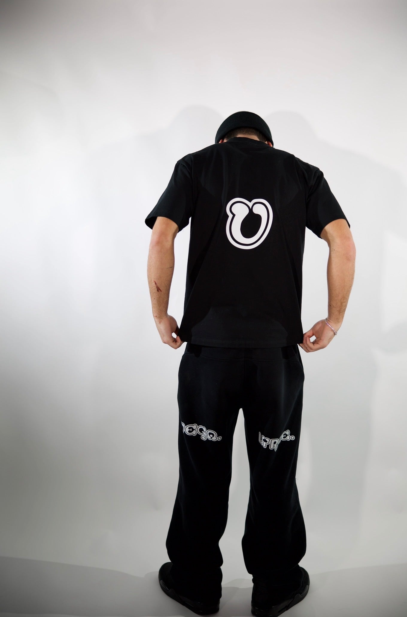 SLIPPERY SLOPES "SHOTS" TEE